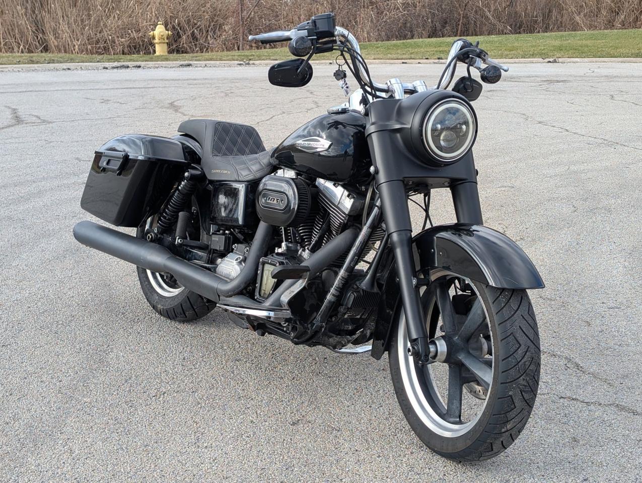 2016 Harley Davidson FLD Switchback