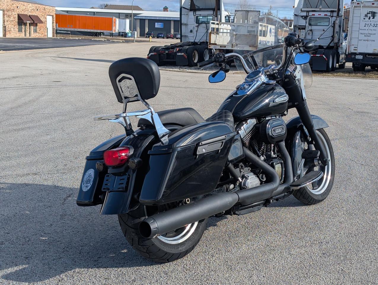 2016 Harley Davidson FLD Switchback