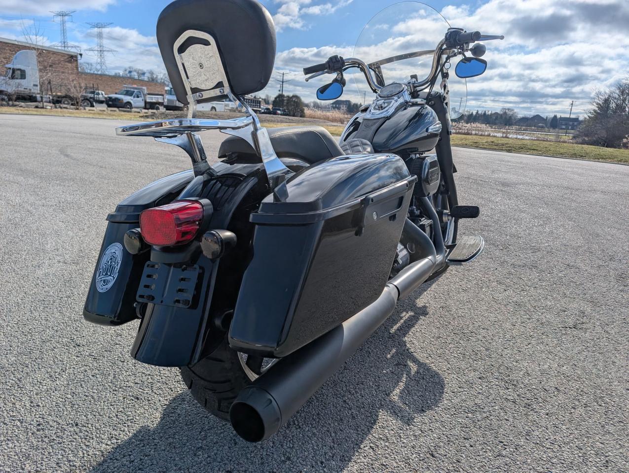 2016 Harley Davidson FLD Switchback