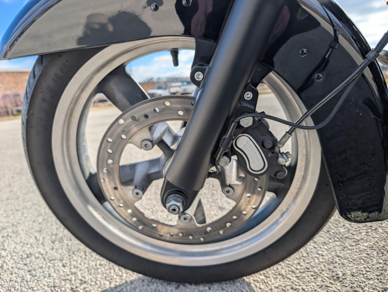 2016 Harley Davidson FLD Switchback