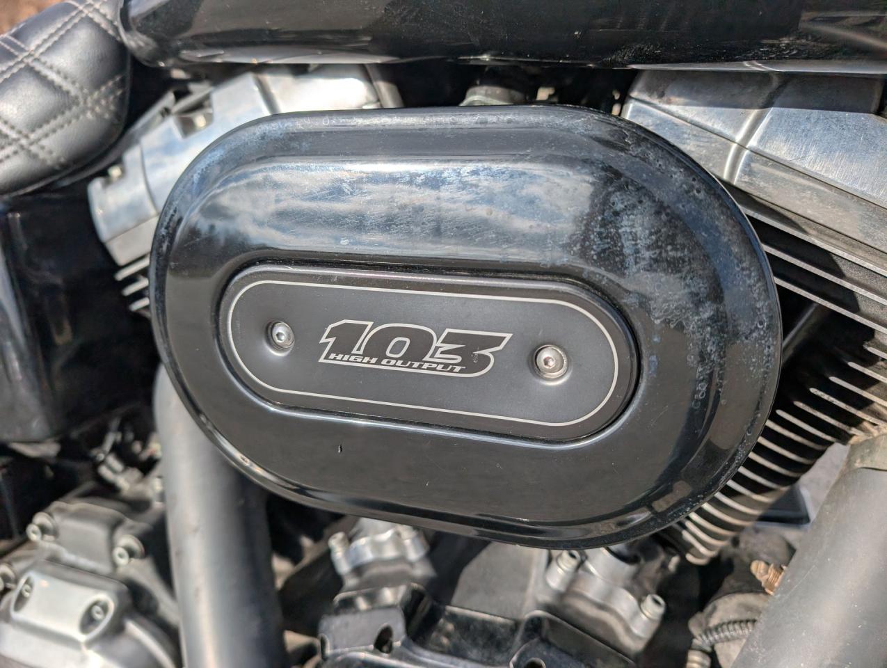 2016 Harley Davidson FLD Switchback