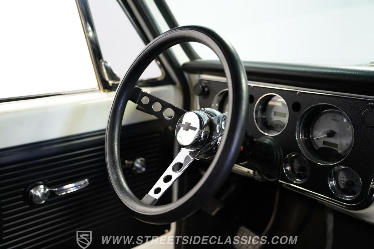 1970 Chevrolet C10 Stepside Restomod