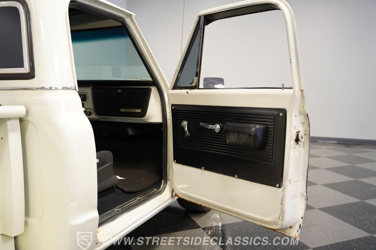 1970 Chevrolet C10 Stepside Restomod