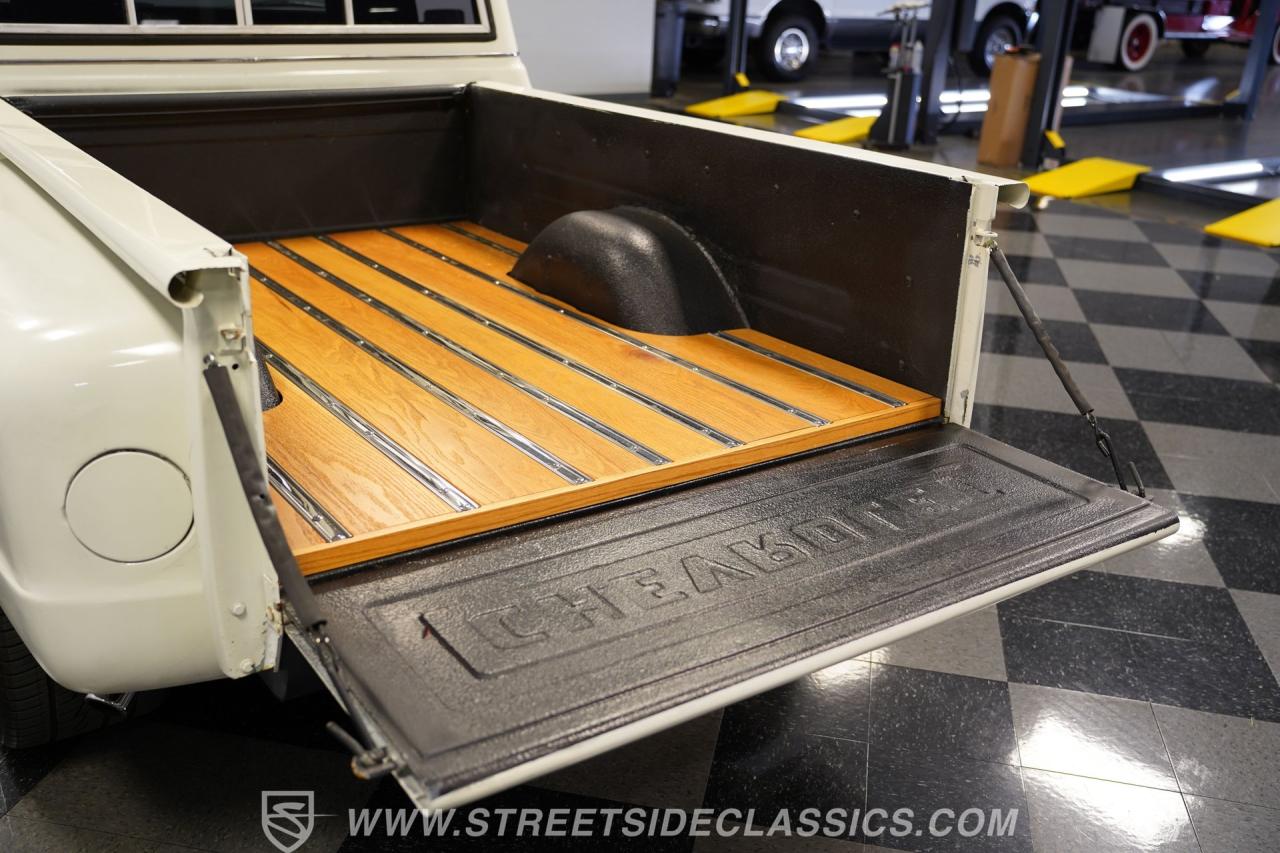 1970 Chevrolet C10 Stepside Restomod