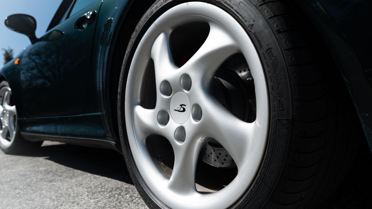 1998 Porsche 911 Carrera 4S