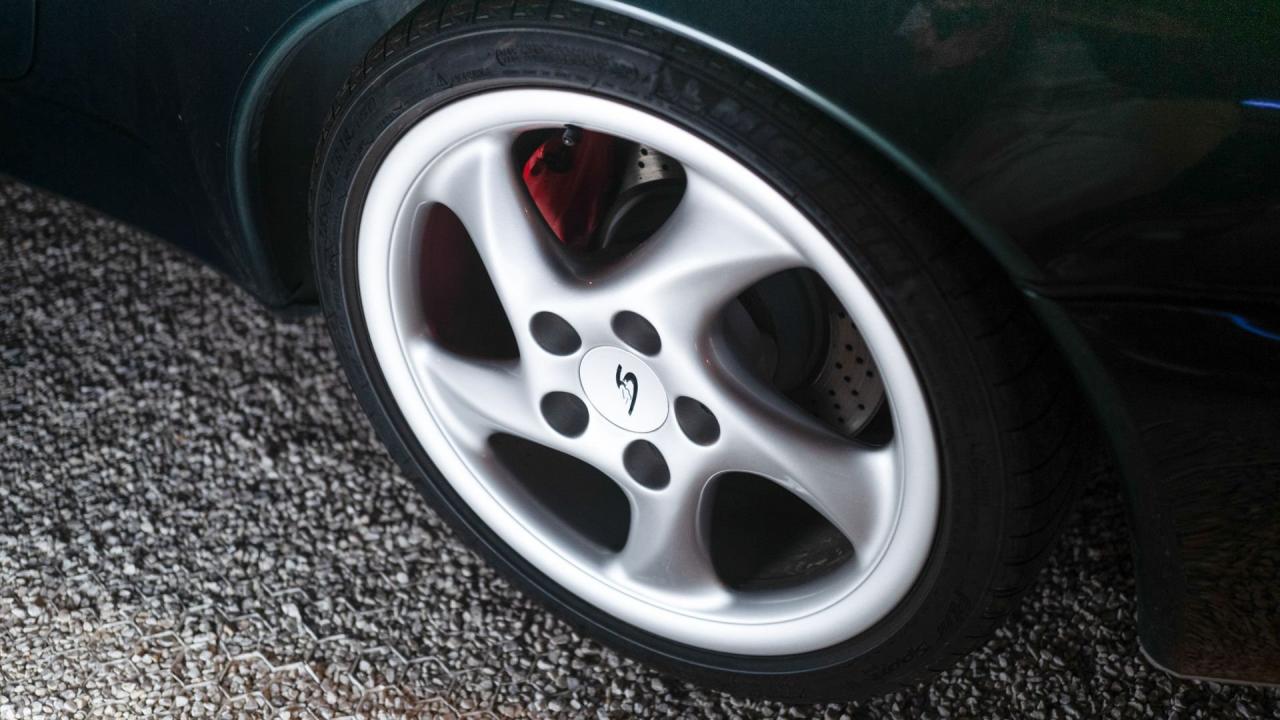 1998 Porsche 911 Carrera 4S