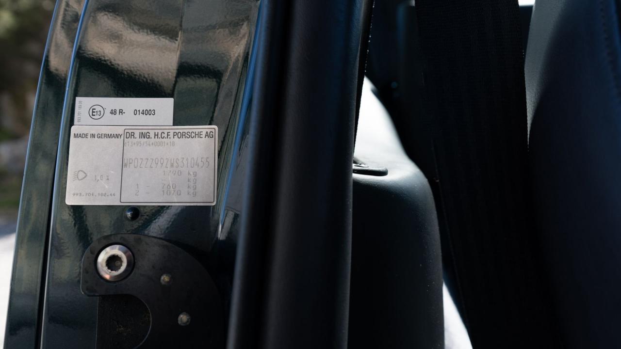 1998 Porsche 911 Carrera 4S