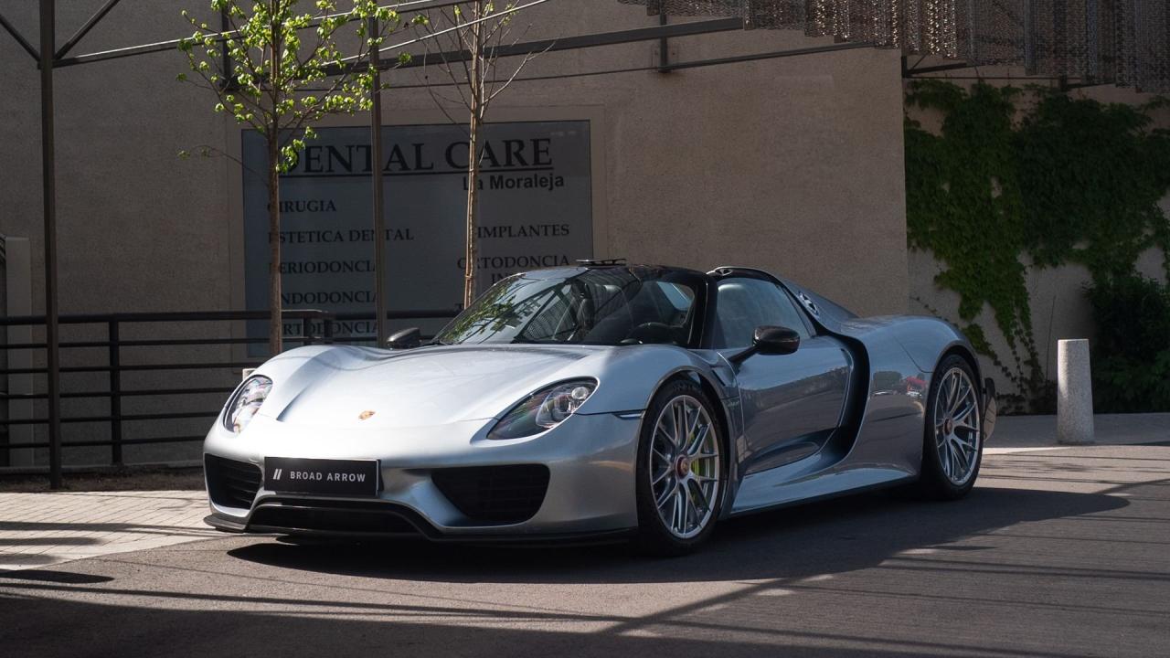 2015 Porsche 918 Spyder Weissach Package