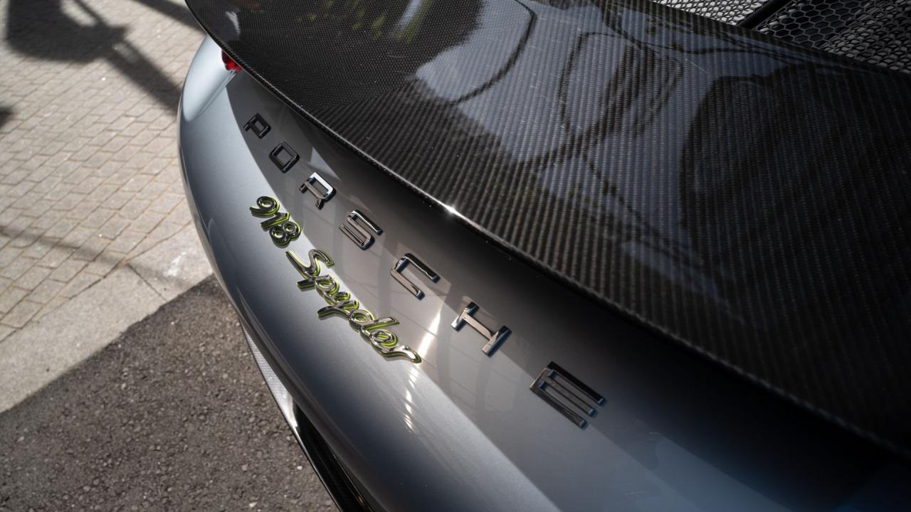 2015 Porsche 918 Spyder Weissach Package