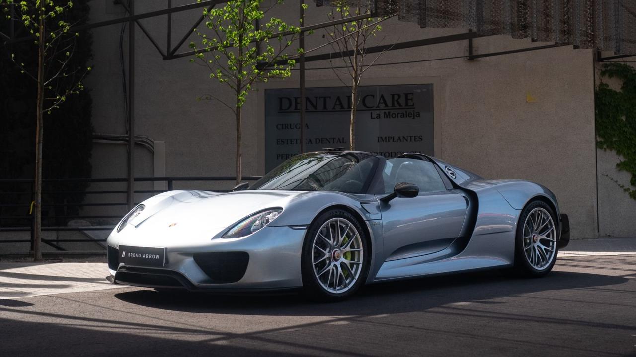 2015 Porsche 918 Spyder Weissach Package