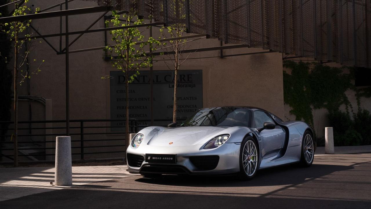 2015 Porsche 918 Spyder Weissach Package