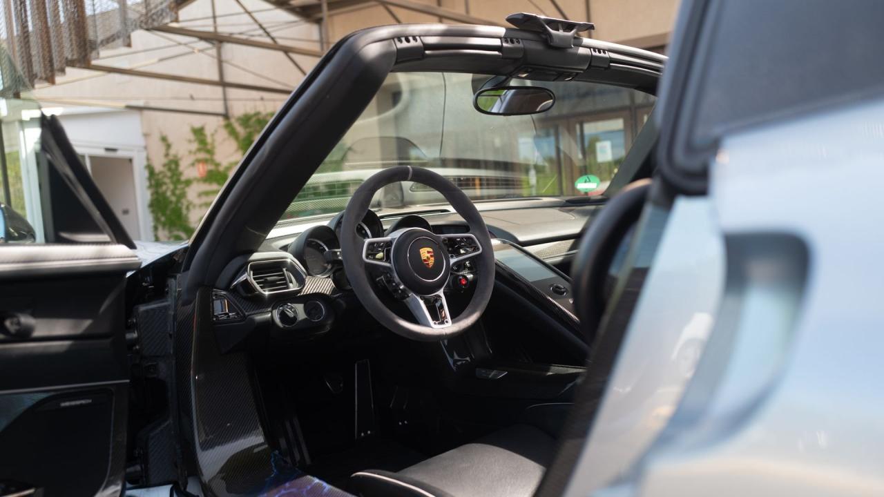 2015 Porsche 918 Spyder Weissach Package