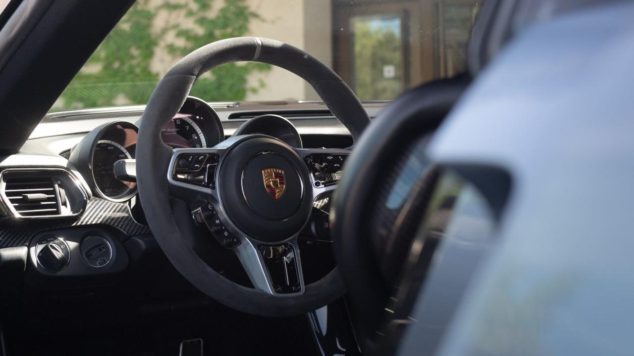 2015 Porsche 918 Spyder Weissach Package