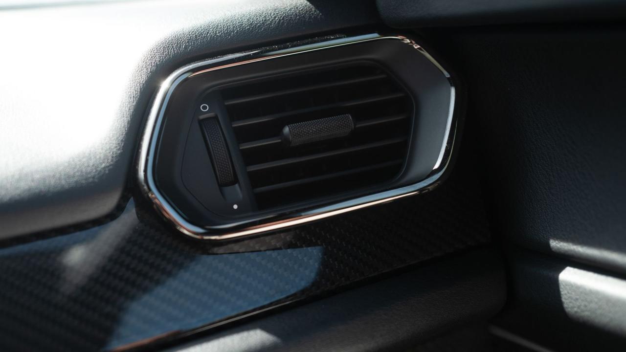 2015 Porsche 918 Spyder Weissach Package