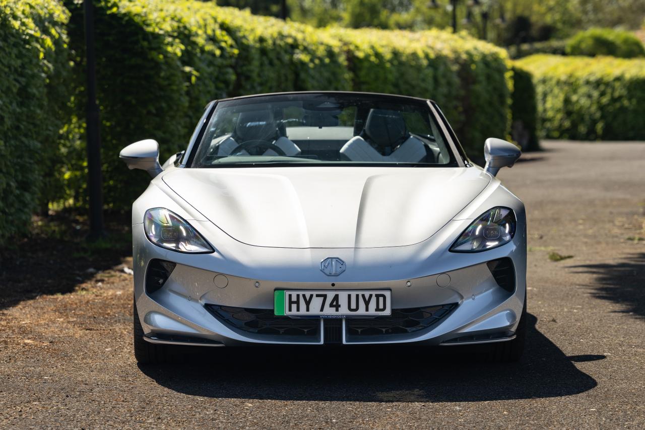 2024 MG Cyberster GT