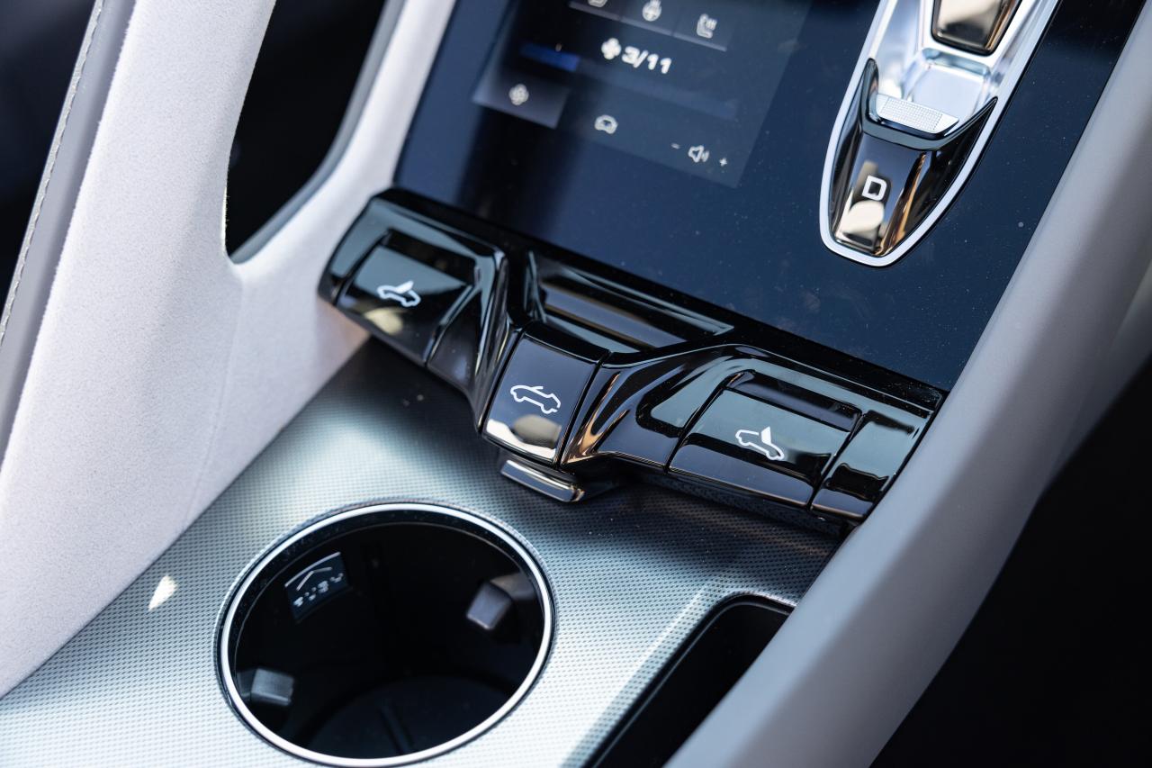 2024 MG Cyberster GT