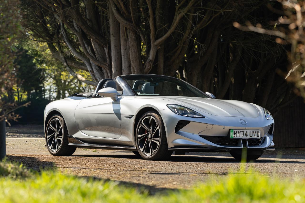 2024 MG Cyberster GT