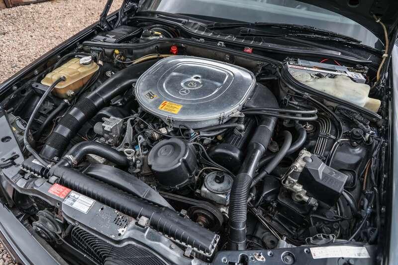 1989 Mercedes - Benz 560 SEC