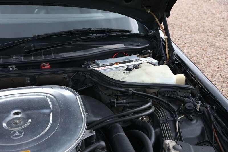 1989 Mercedes - Benz 560 SEC