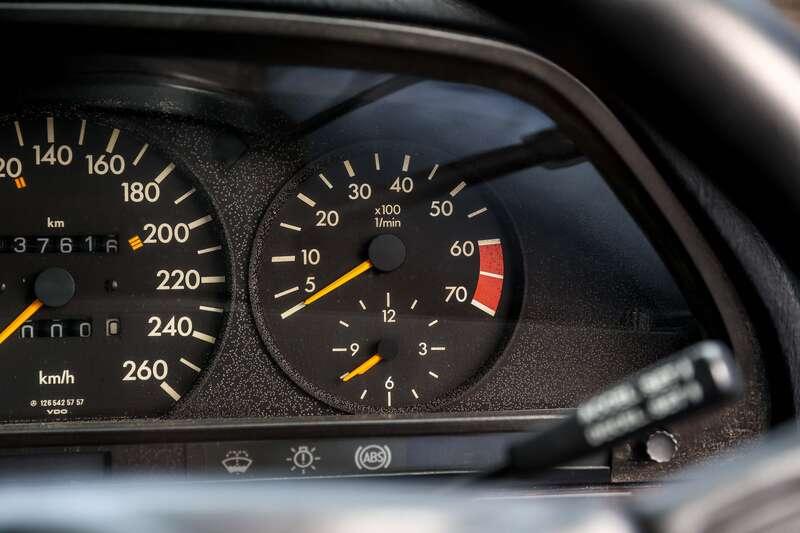 1989 Mercedes - Benz 560 SEC