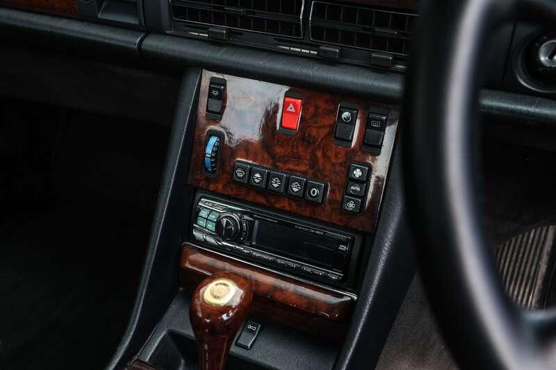 1989 Mercedes - Benz 560 SEC