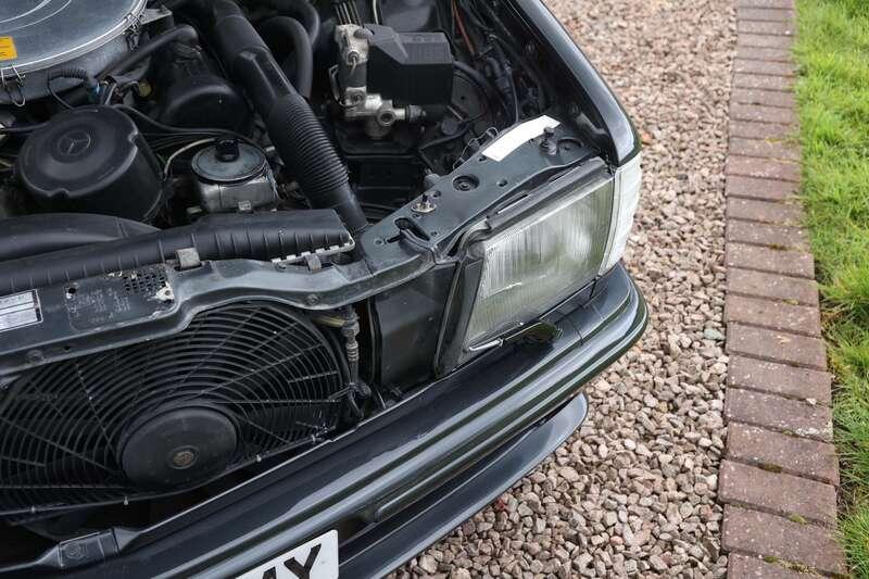 1989 Mercedes - Benz 560 SEC