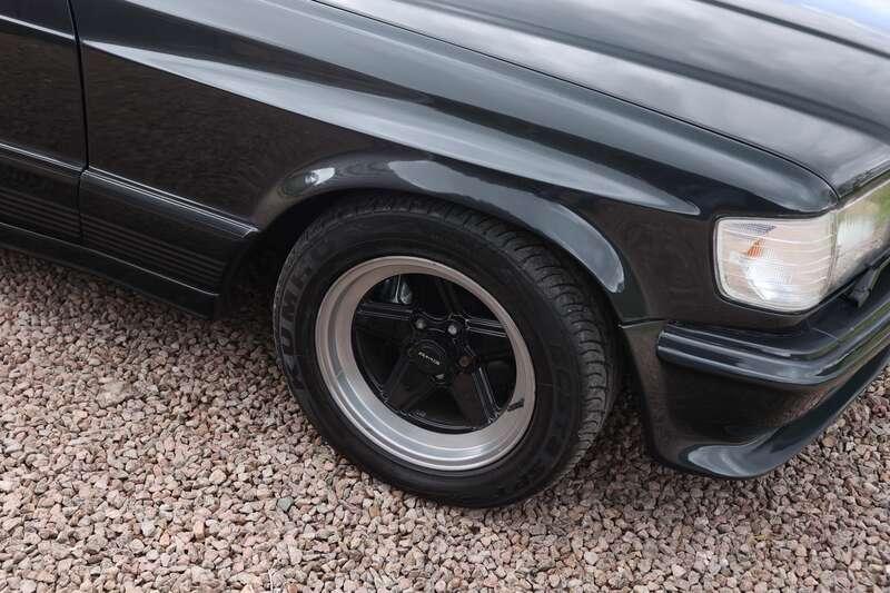 1989 Mercedes - Benz 560 SEC