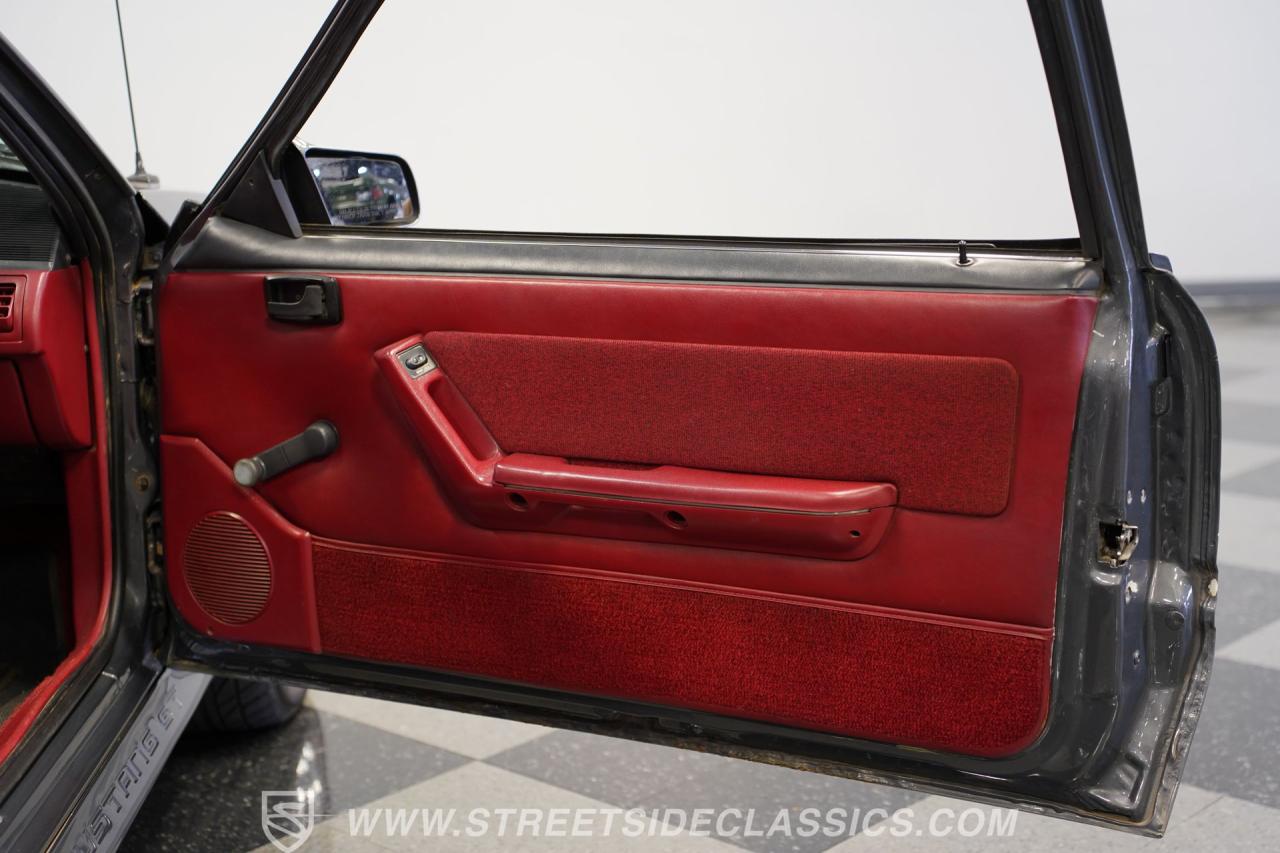 1987 Ford Mustang GT