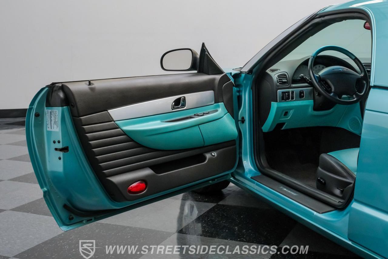 2002 Ford Thunderbird
