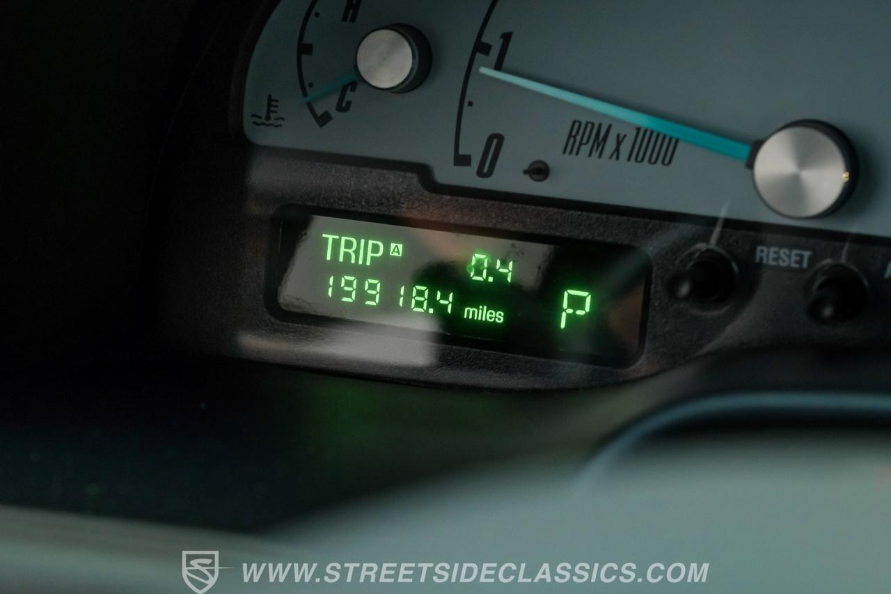 2002 Ford Thunderbird