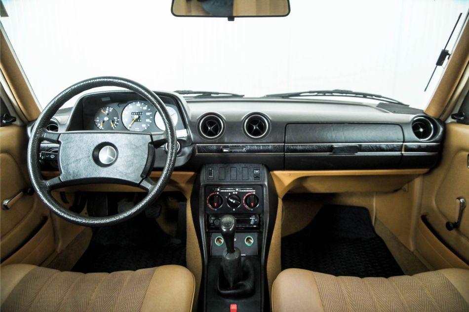 1980 Mercedes - Benz 300d w123