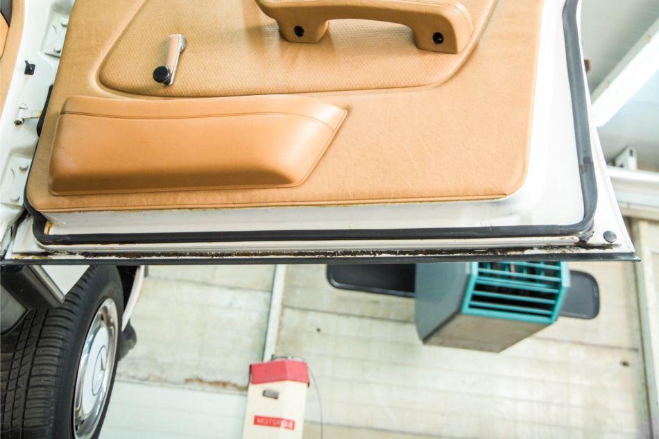 1980 Mercedes - Benz 300d w123