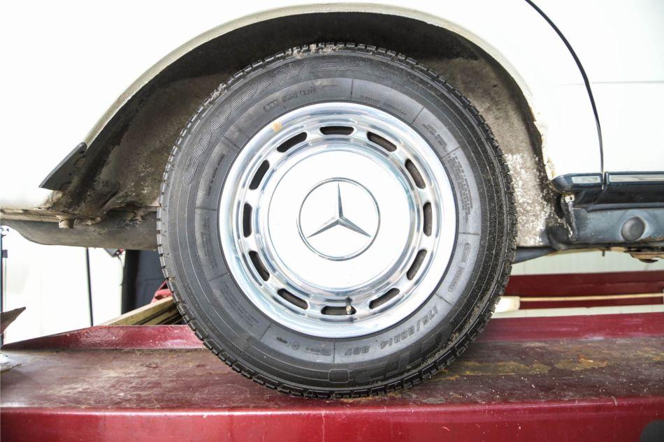 1980 Mercedes - Benz 300d w123