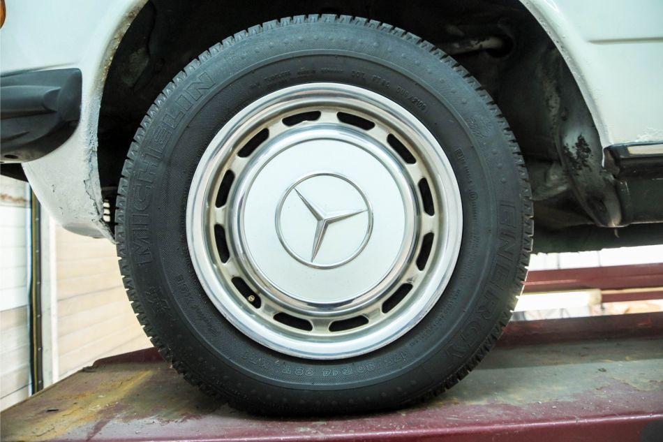 1980 Mercedes - Benz 300d w123