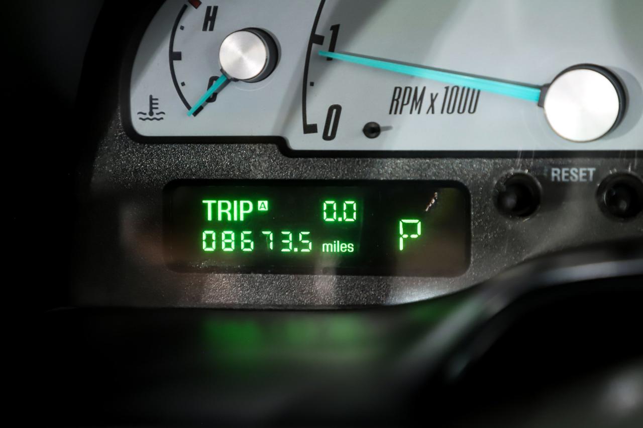 2002 Ford Thunderbird Premium