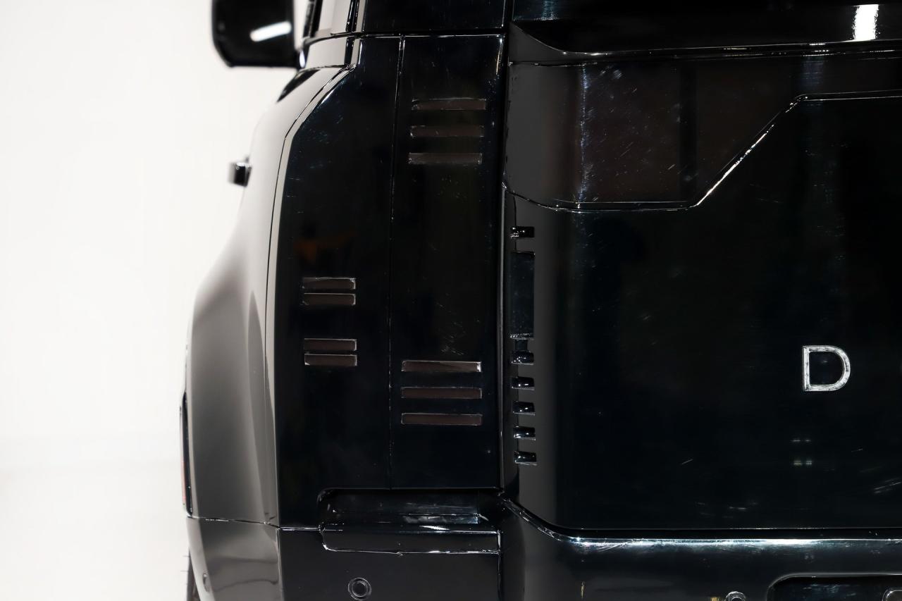 2020 Land Rover Defender Dolus