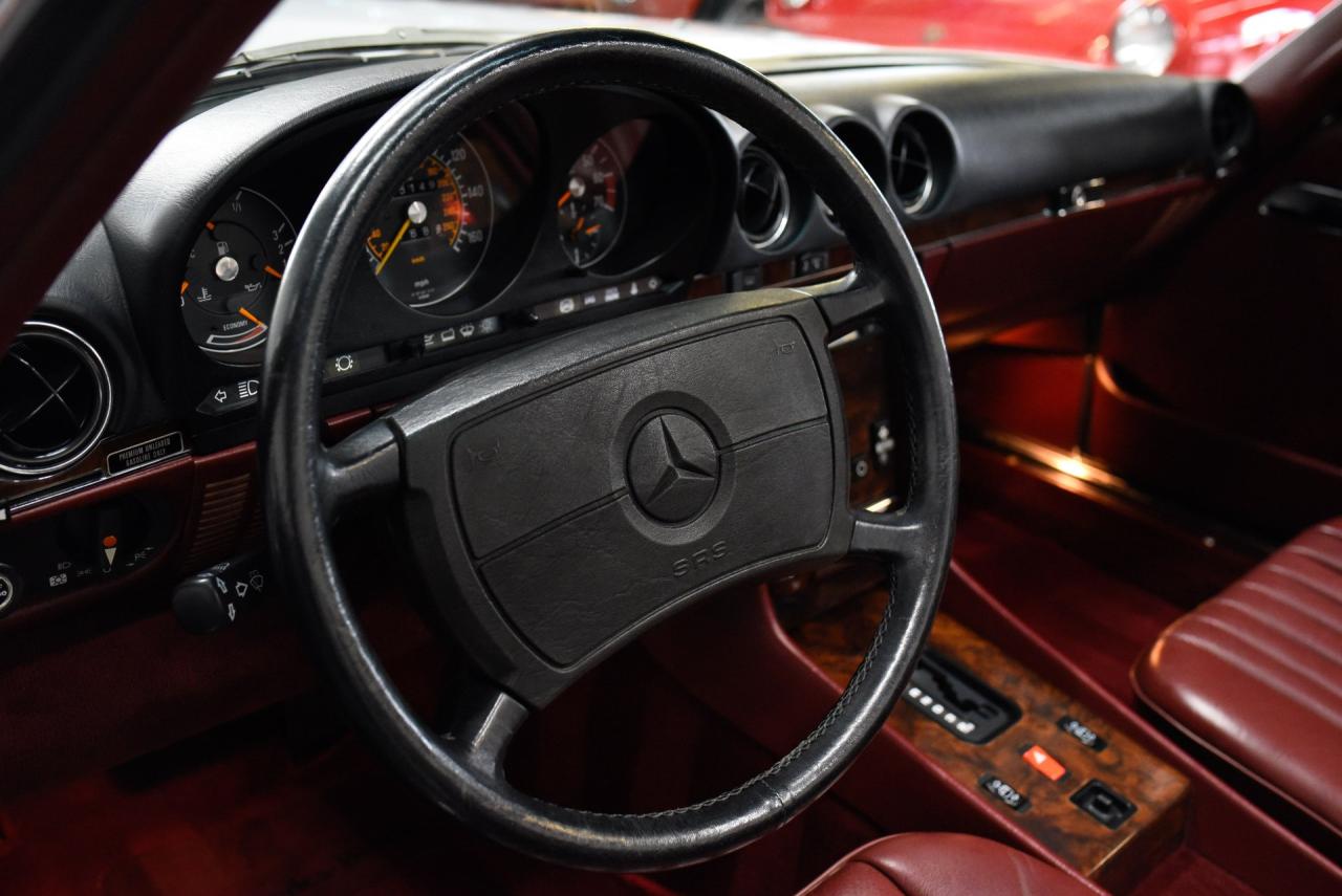 1988 Mercedes - Benz 560 SL