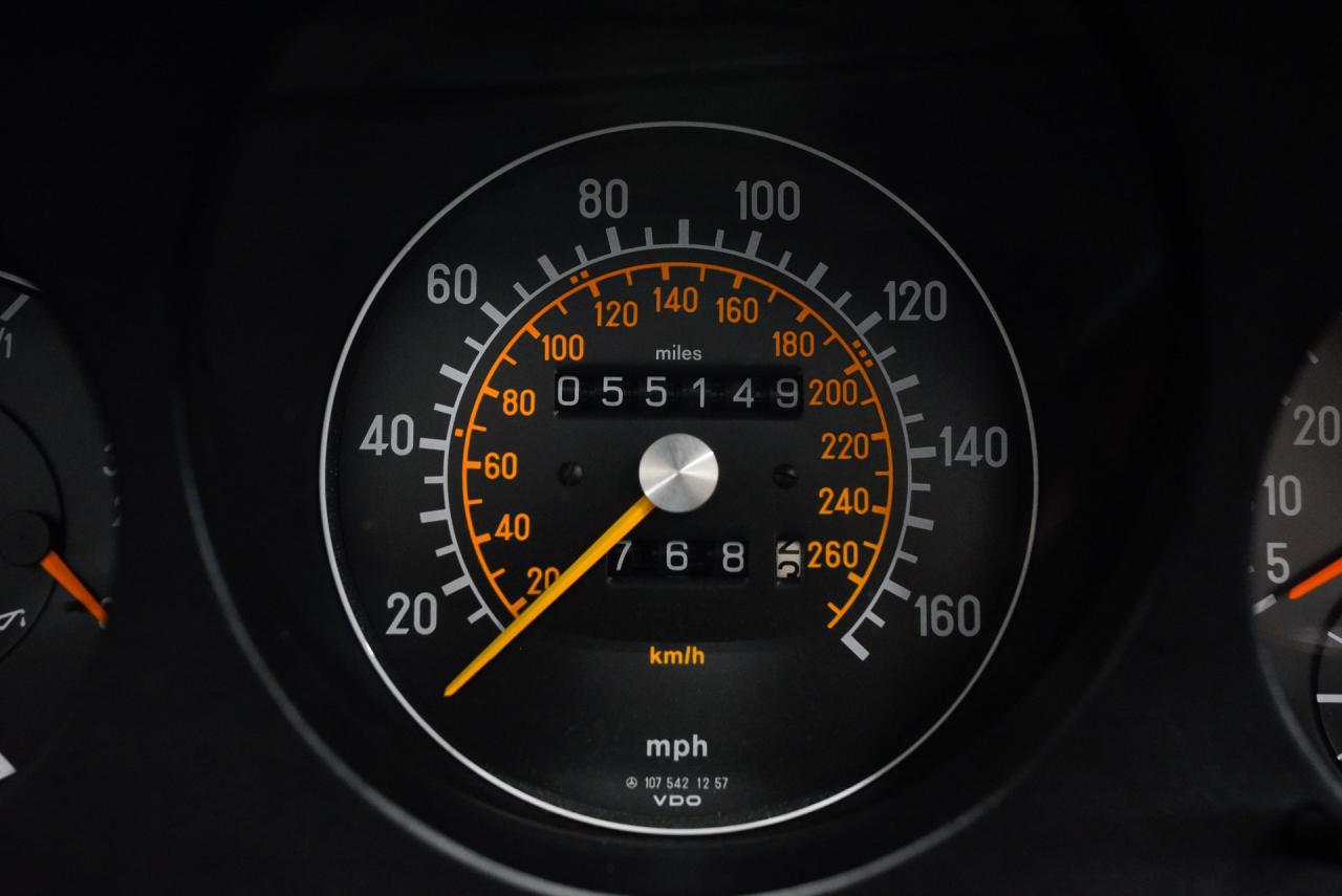 1988 Mercedes - Benz 560 SL