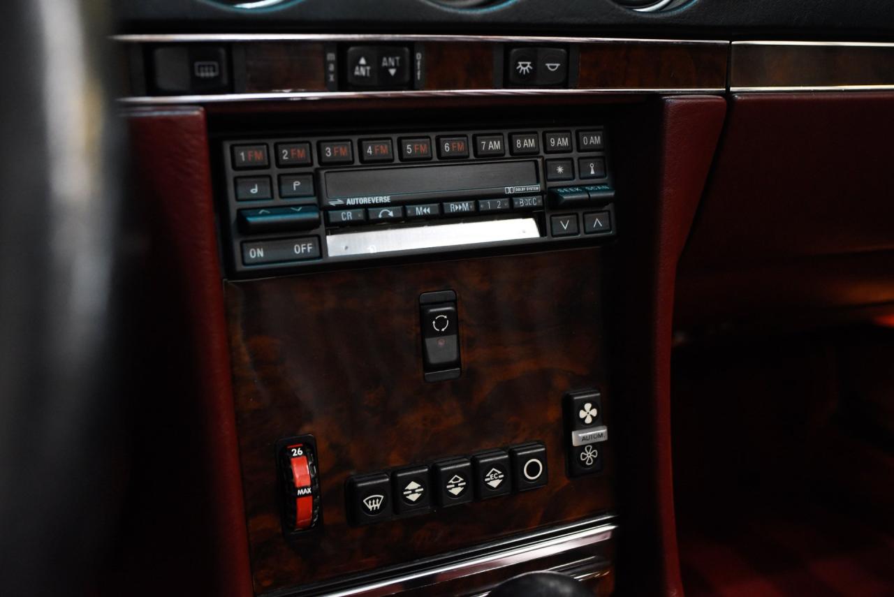 1988 Mercedes - Benz 560 SL