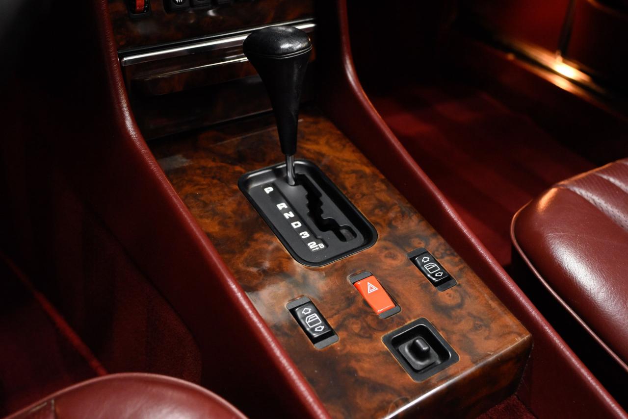 1988 Mercedes - Benz 560 SL