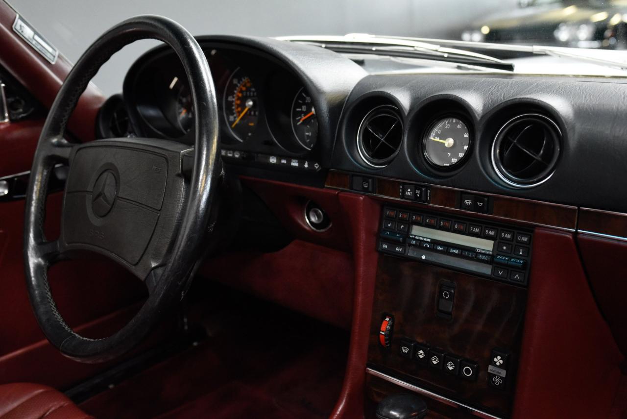 1988 Mercedes - Benz 560 SL