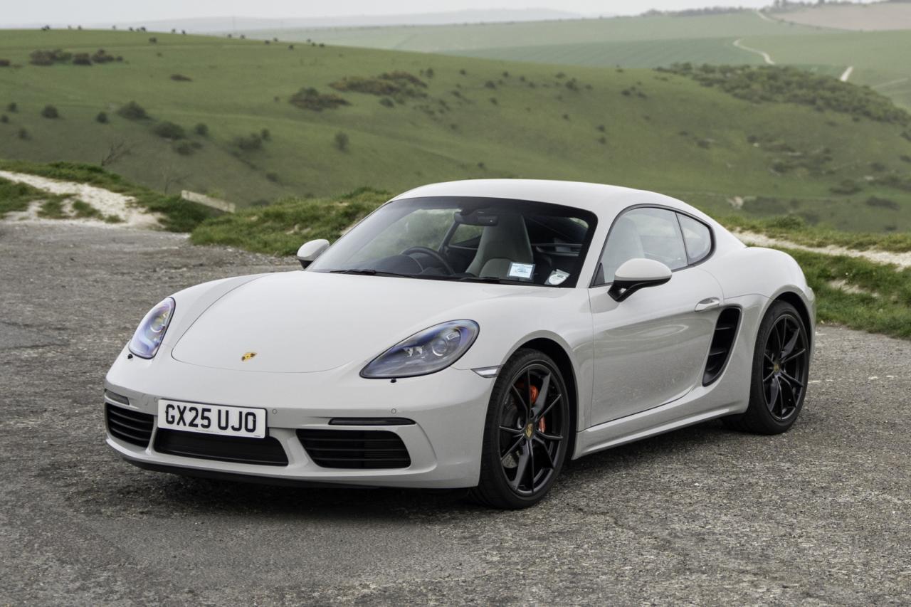 2025 Porsche 718 Cayman S