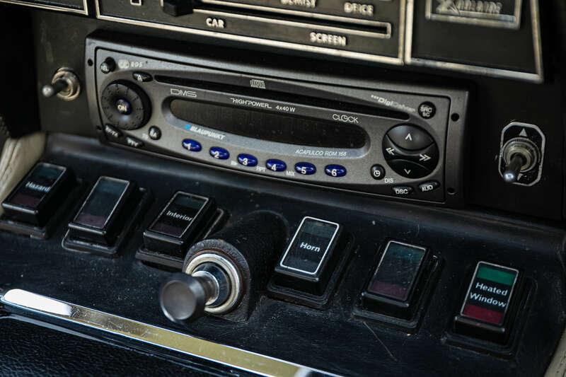 1974 Aston Martin V8 SERIES 3