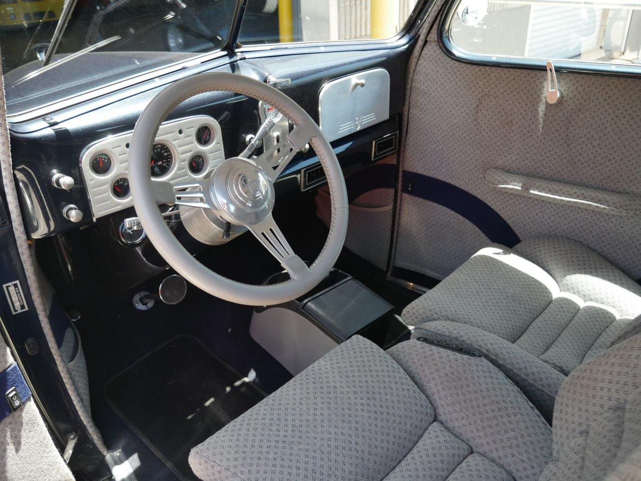 1937 Ford Deluxe Humpback 2-Door Sedan