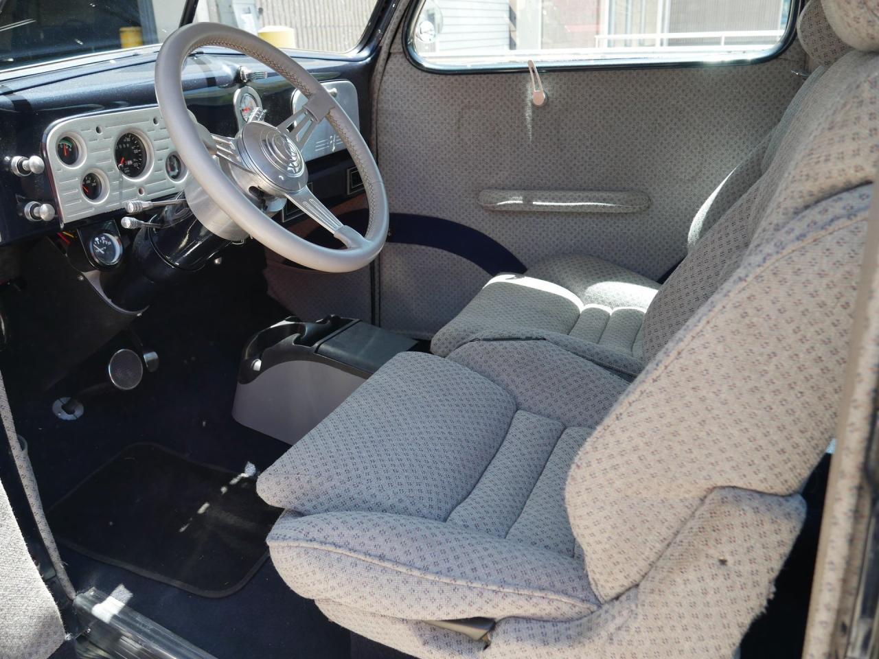1937 Ford Deluxe Humpback 2-Door Sedan