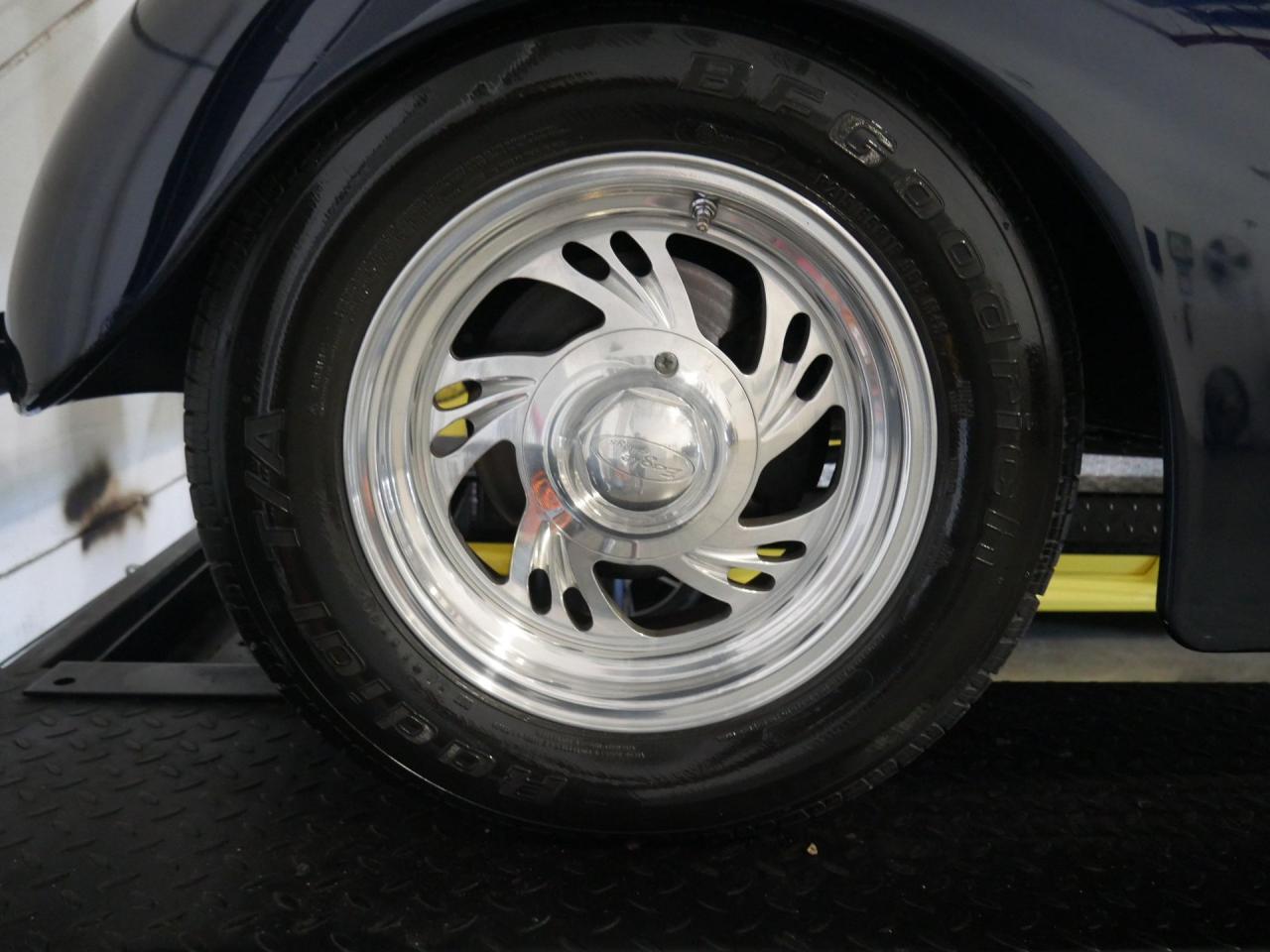 1937 Ford Deluxe Humpback 2-Door Sedan