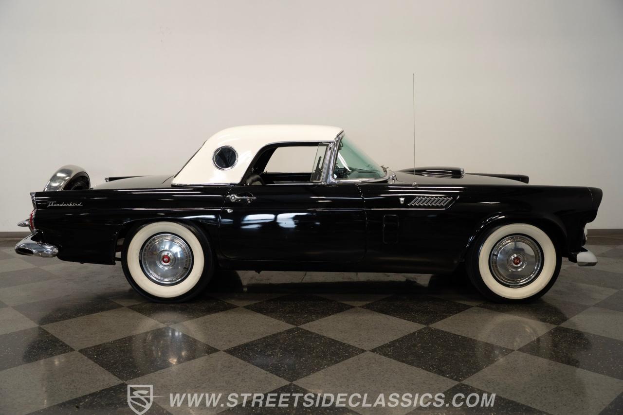 1956 Ford Thunderbird