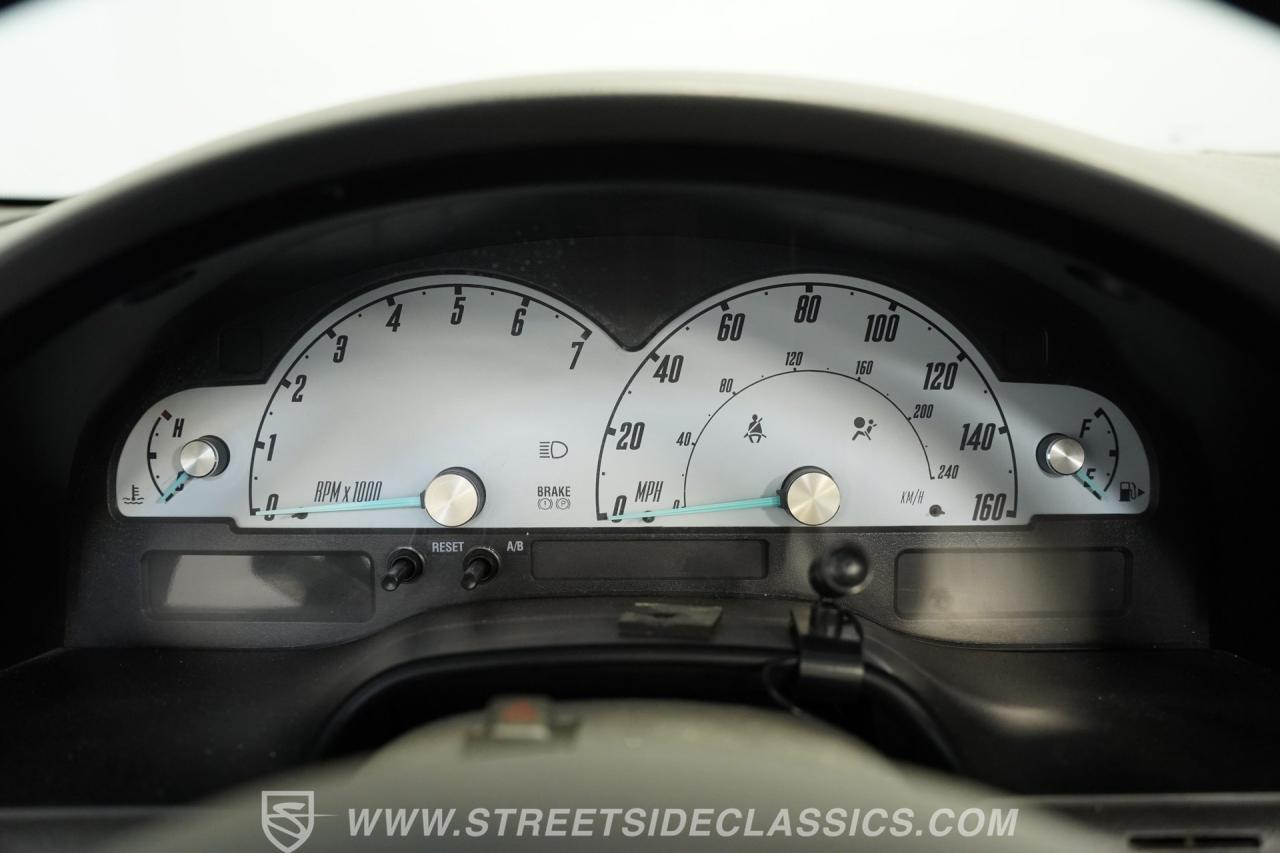 2002 Ford Thunderbird