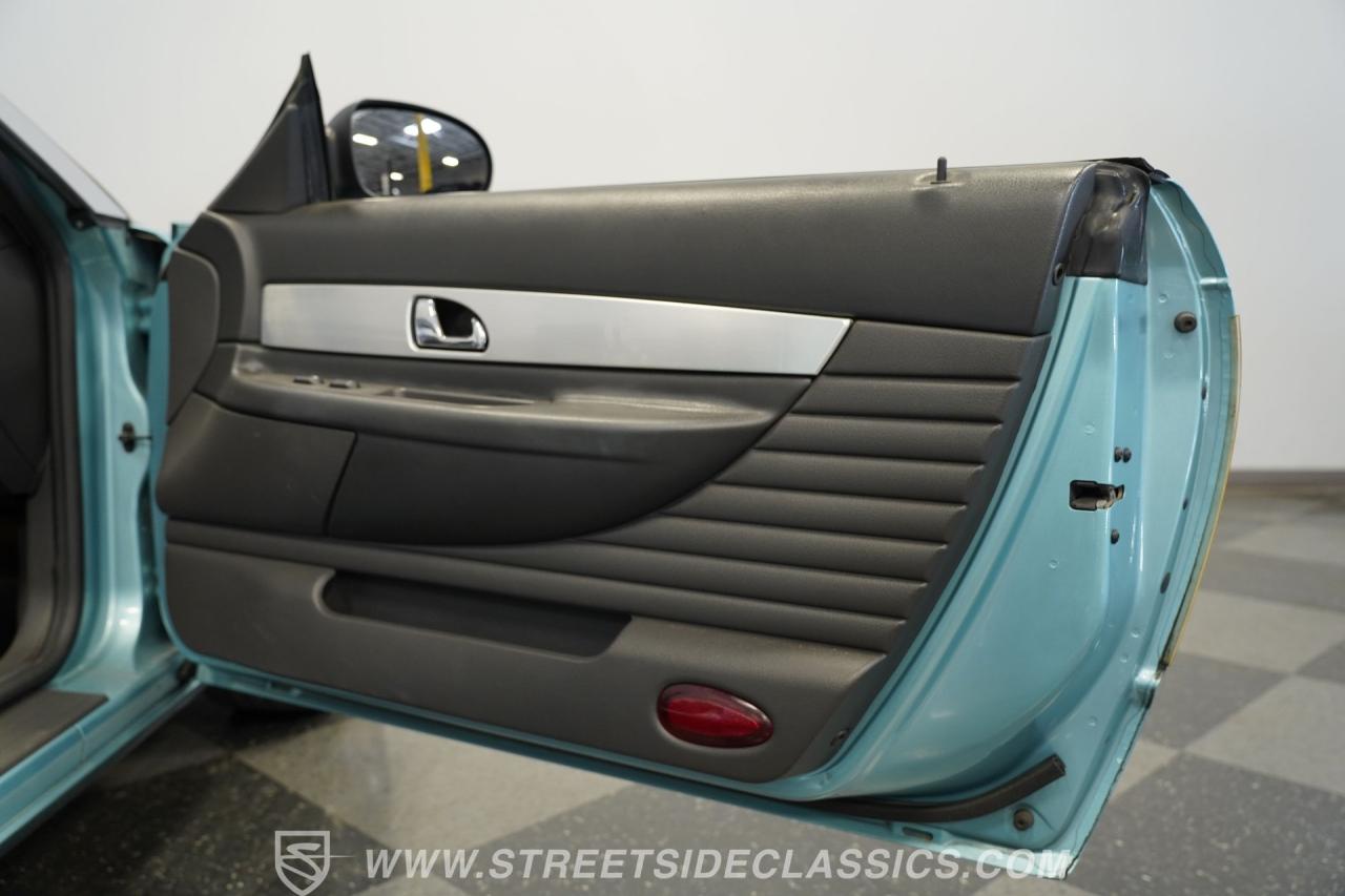 2002 Ford Thunderbird