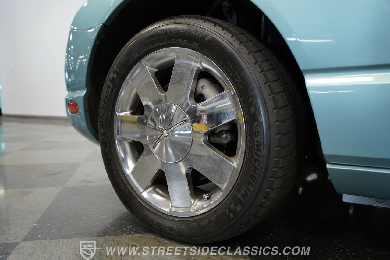 2002 Ford Thunderbird